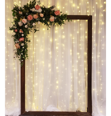 Rustic Wood Frame Arch (1).png